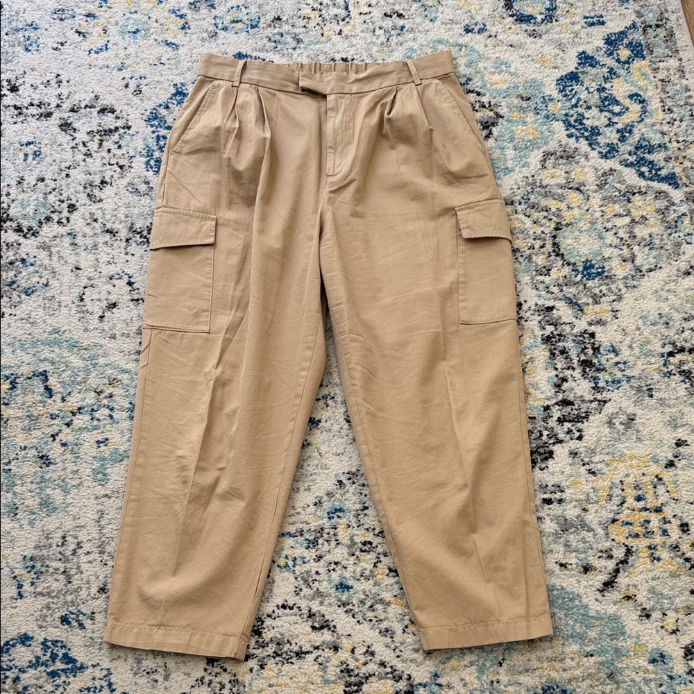 GAP Women's High Rise Pleated Cargo Pants